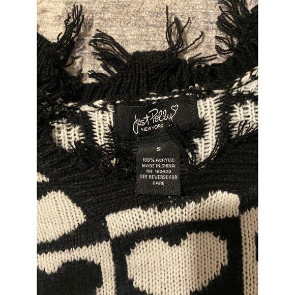 Just Polly Black w/Hearts Distressed fringe tassel pullover size S - Picture 2 of 2